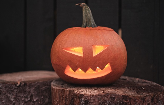 halloween, pumpkin, jack-o-lantern, halloween lantern, carved pumpkin, halloween decoration, halloween decor